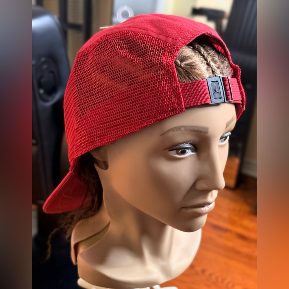 Gorgeous Jordan Flight Cap!!!
Adjustable - Picture 4 of 7